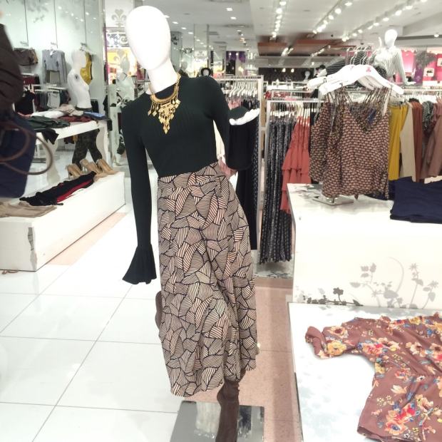 27836069_17986492868_aRbUb