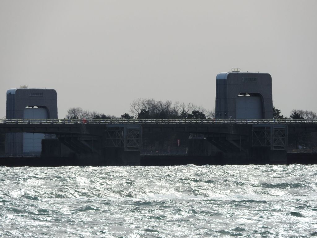 hydro control dams at Niagara Falls